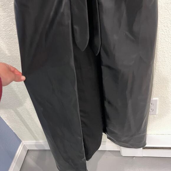 Hilary MacMillan Vegan Faux Leather Sleeveless Vest Tie Front Small Black - Picture 4 of 7